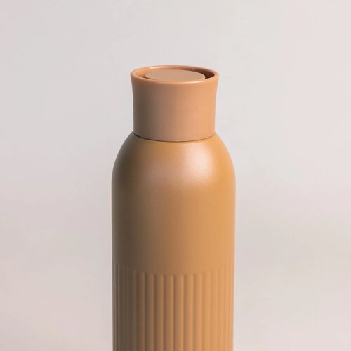 Sagaform Tekla Push stalen fles met druk dop gerecycled) 500 ml bruin 500 ml