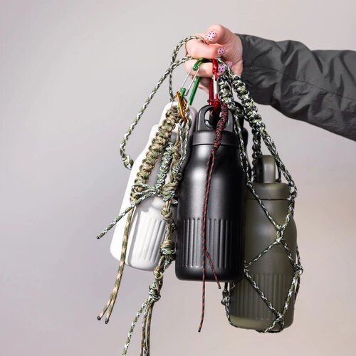 Sagaform Truls stalen fles met handige openklik dop Legergroen 500 ml
